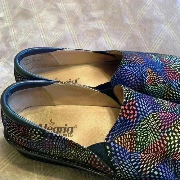 Algeria Deb-777 Size 40 or 9.5/10US Rainbow Slip on Clogs Nursing Shoe. - Picture 9 of 10